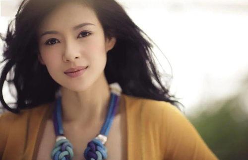 娱乐吃瓜君女星女朋友,揭秘女星神秘女友，恋情曝光引热议